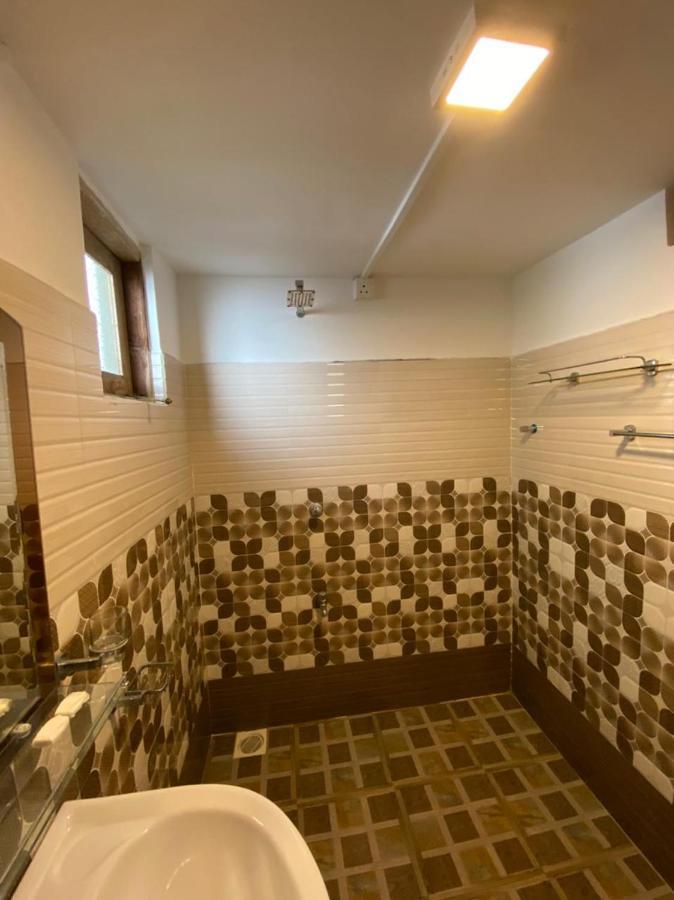 Ami Place Rooms With Kitchen Hikkaduwa Exterior foto