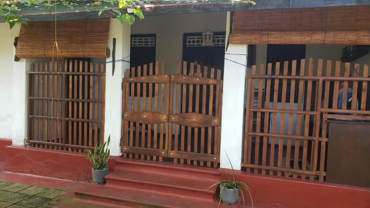 Ami Place Rooms With Kitchen Hikkaduwa Exterior foto