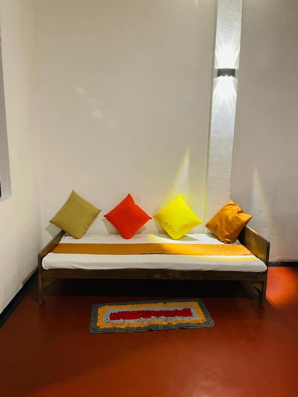 Ami Place Rooms With Kitchen Hikkaduwa Exterior foto