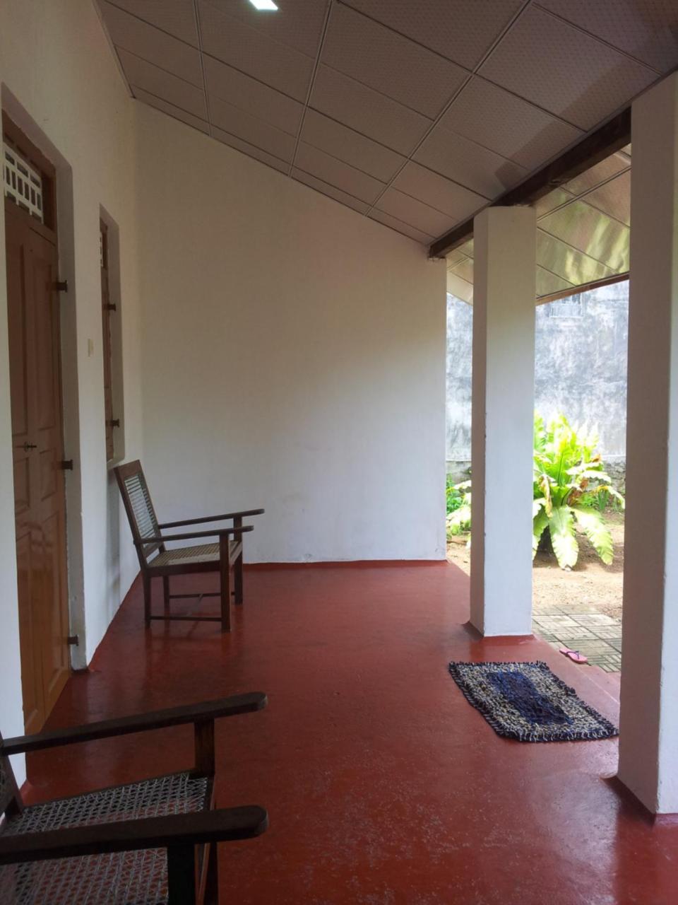 Ami Place Rooms With Kitchen Hikkaduwa Exterior foto
